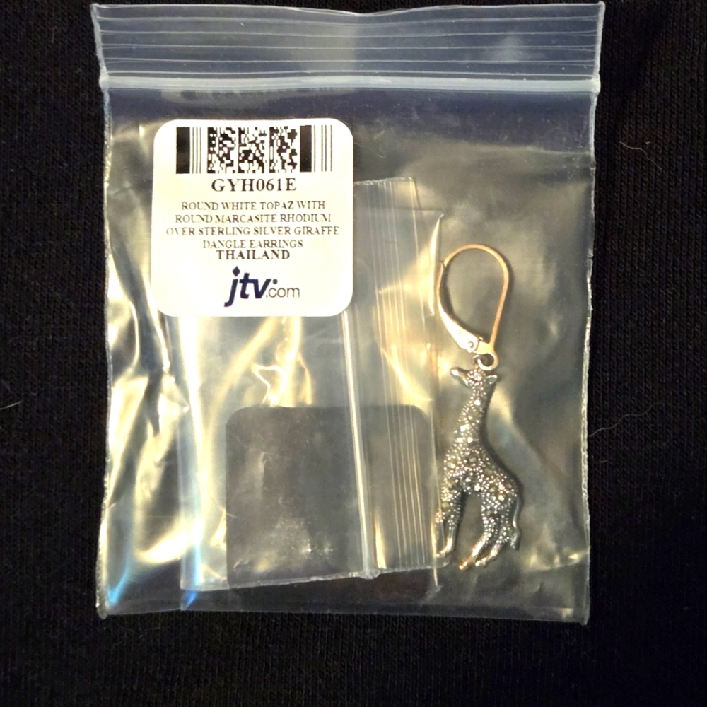 JTV NWT Silver Giraffe Dangle Earrings - Picture 5 of 6